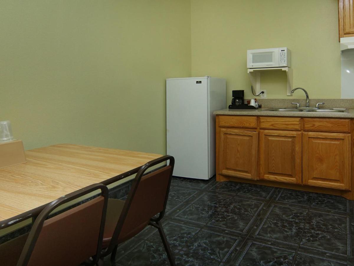 Quality One Motel Weatherford Bagian luar foto