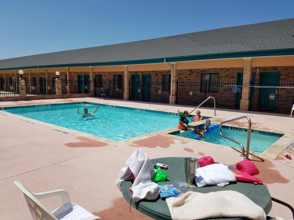 Quality One Motel Weatherford Bagian luar foto