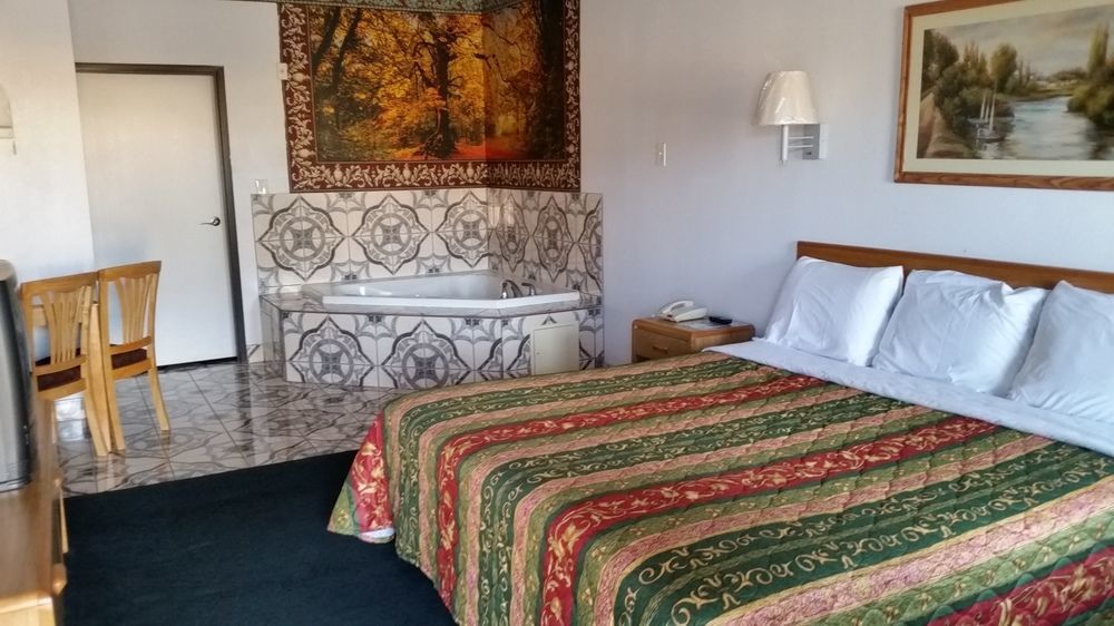 Quality One Motel Weatherford Bagian luar foto
